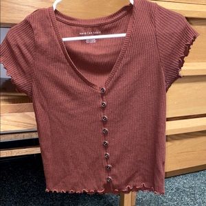 Cropped v-neck t-shirt